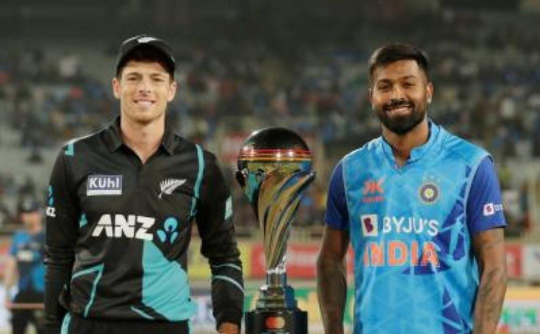 ಕಿವೀಸ್ ನ್ನು 99 ರನ್ ಗೆ ಕಟ್ಟಿ ಹಾಕಿದ ಭಾರತೀಯರು !