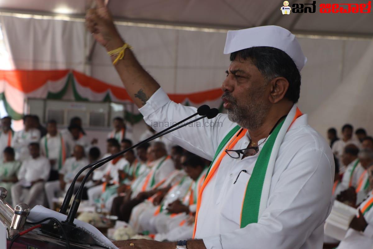 ಕರಾವಳಿಯಲ್ಲಿ ನಿಂತು ಚುನಾವಣೆ ರಣಕಹಳೆ ಮೊಳಗಿದ ಡಿಕೆಶಿ : ರಾಜ್ಯದಲ್ಲಿ 20 ಲೋಕಸಭಾ ಕ್ಷೇತ್ರದಲ್ಲಿ ಗೆಲ್ಲುವ ಪ್ರತಿಜ್ಞೆಗೈದ ಕೆಪಿಸಿಸಿ ಅಧ್ಯಕ್ಷರು