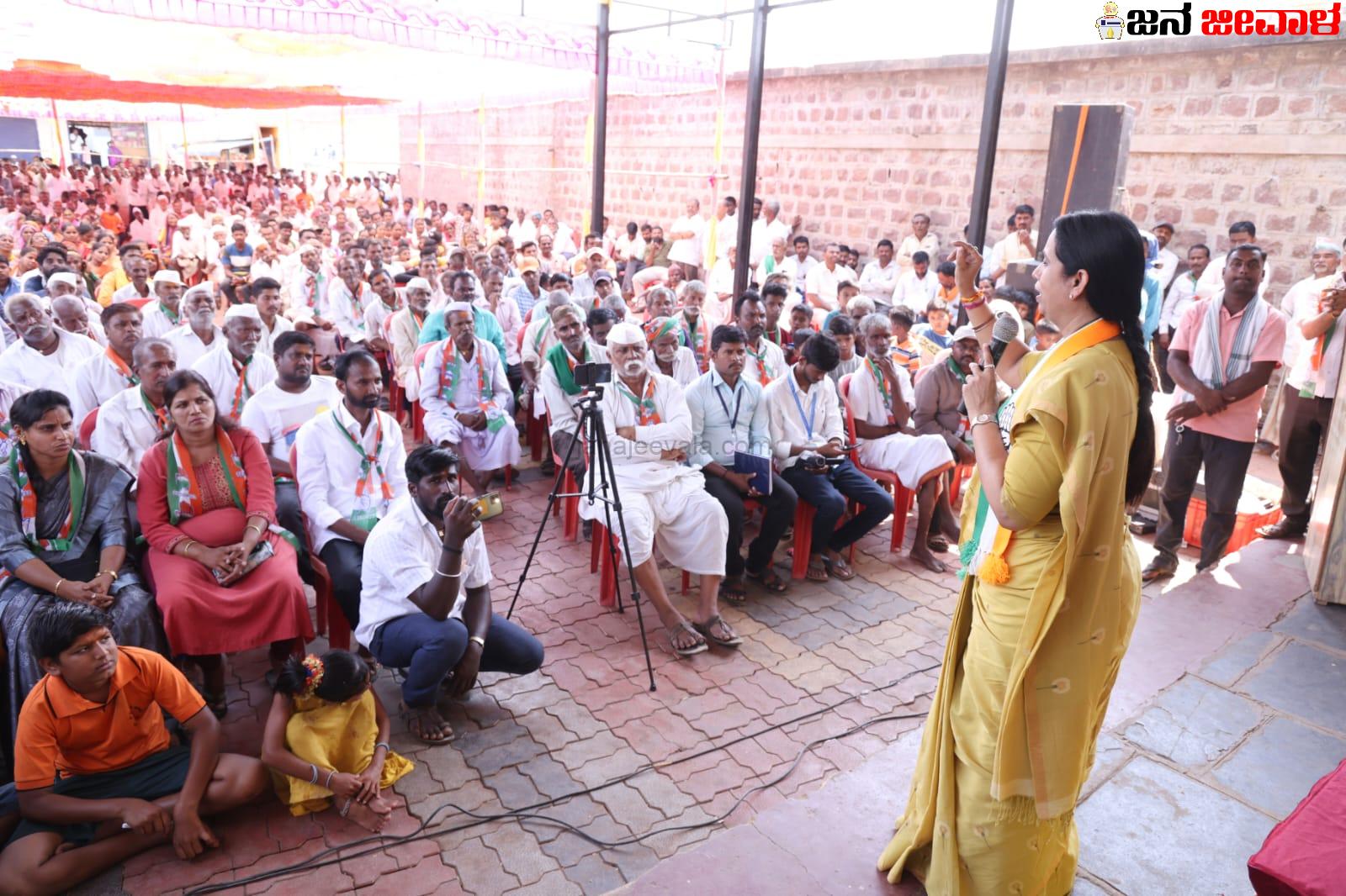 ಮೃಣಾಲ್‌, ಪ್ರಿಯಾಂಕಾ ಸಿದ್ದರಾಮಯ್ಯನವರ ಗ್ಯಾರಂಟಿ ಅಭ್ಯರ್ಥಿಗಳು: ಲಕ್ಷ್ಮಿ ಹೆಬ್ಬಾಳ್ಕರ್