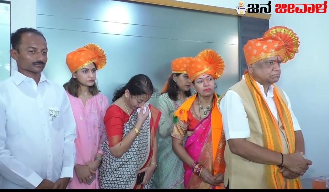 ಕಟ್ಟೆಯೊಡೆದ ಕಣ್ಣೀರು : ಸಂಸದೆ ಮಂಗಲಾ ಮನಕಲಕುವ ವಿಡಿಯೋ