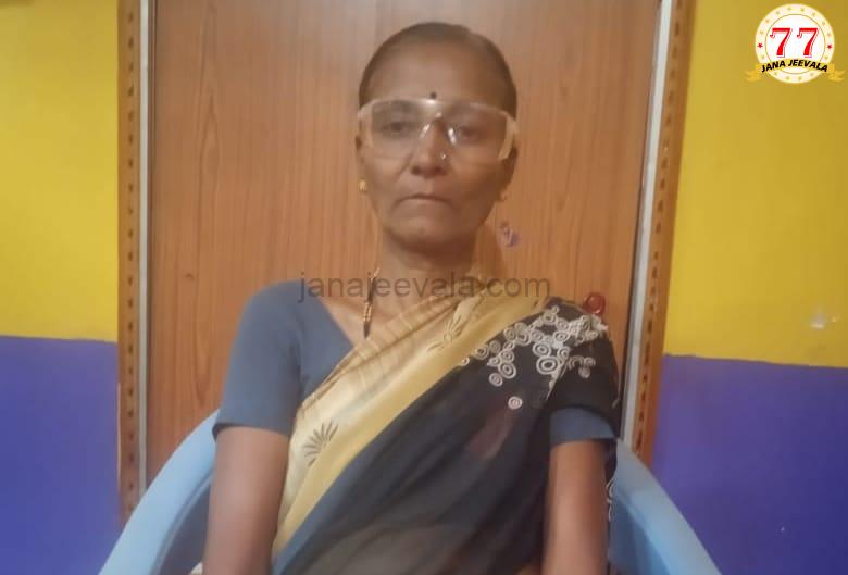 ಬಡ ಮಹಿಳೆಯ ಕಣ್ಣಿನ ಶಸ್ತ್ರಚಿಕಿತ್ಸೆಗೆ ನೆರವಾದ ಗೃಹಲಕ್ಷ್ಮಿ ಹಣ-ರಾಮದುರ್ಗದ ಸುರೇಬಾನ - ಮನಿಹಾಳ ಗ್ರಾಮದ ಮಹಿಳೆ-ಸಿಎಂ, ಡಿಸಿಎಂ, ಸಚಿವೆ ಲಕ್ಷ್ಮೀ ಹೆಬ್ಬಾಳಕರ್ ಅವರಿಗೆ ಧನ್ಯವಾದ ಅರ್ಪಿಸಿದ ಕುಟುಂಬಸ್ಥರು