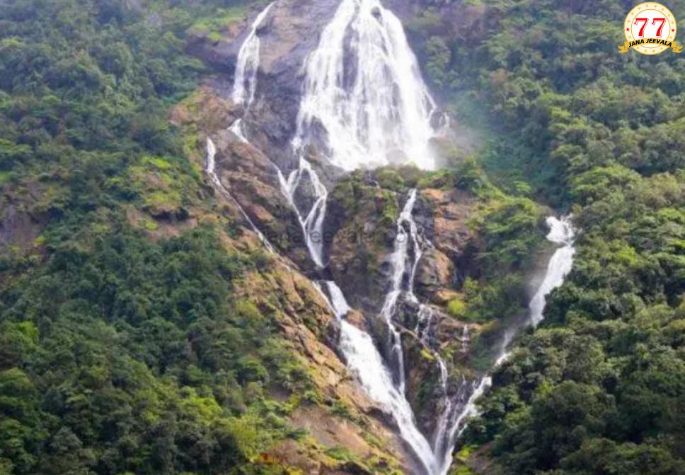 ಜಲಪಾತ ನೋಡಲು ನಿಷೇಧ- ಸಚಿವರ ಆಕ್ರೋಶ