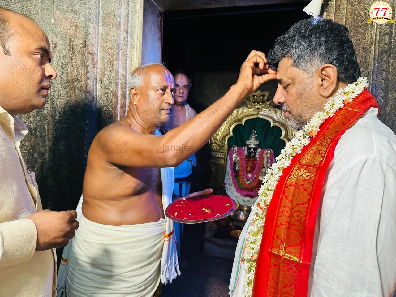 ಕಣಕ್ಕೆ ಇಳಿವ ಇಂಗಿತ-ಜನ ಒಲವು ತೋರಿದರೆ ಚನ್ನಪಟ್ಟಣದಲ್ಲಿ ನನ್ನ ಸ್ಪರ್ಧೆ ಬಿಟ್ಟು ಬೇರೆ ವಿಧಿಯಿಲ್ಲ: ಡಿ.ಕೆ. ಶಿವಕುಮಾರ್