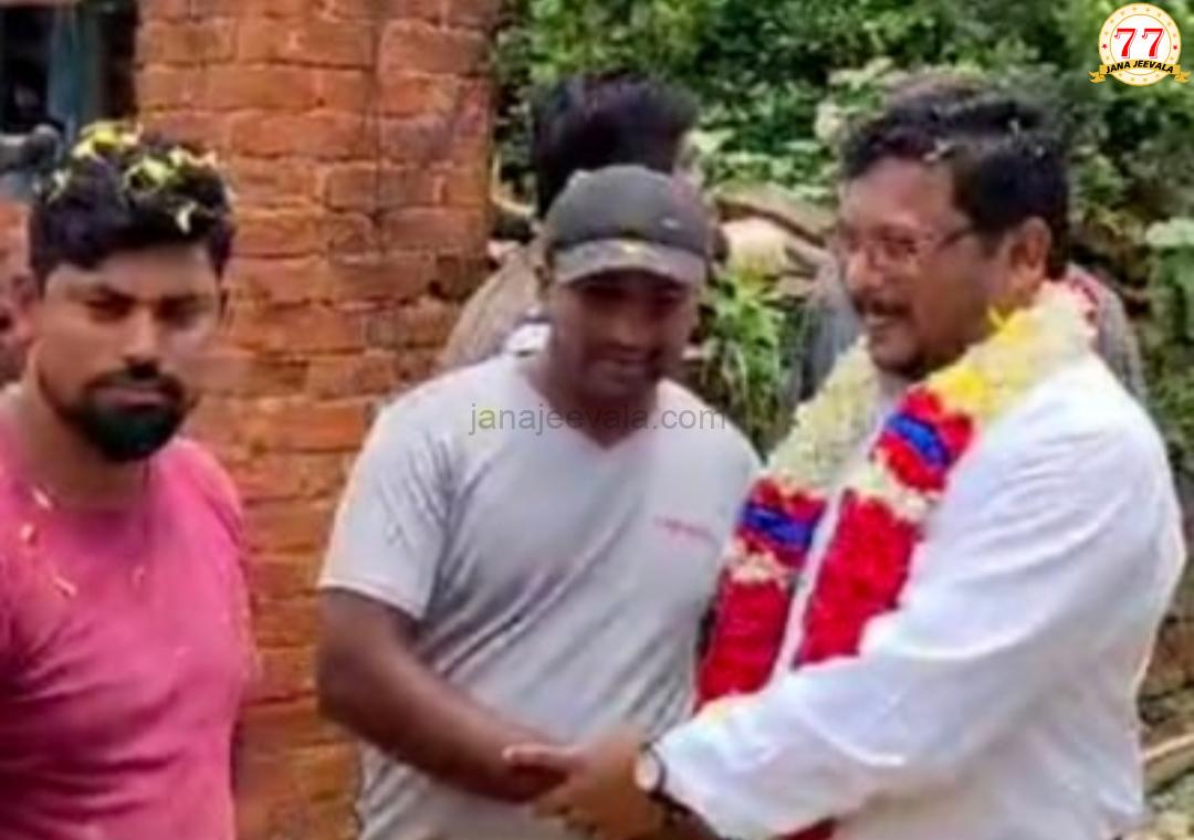 ಶಿಶು ಮಾರಾಟ, ಭ್ರೂಣ ಹತ್ಯೆ ಆರೋಪಿಗೆ ಸಂಭ್ರಮದ ಸ್ವಾಗತ !