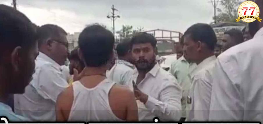 ದಾರಿ ತಪ್ಪಿ ಹೋದ ವಾರಕರಿಗಳ ಮೇಲೆ ಅಮಾನುಷ ಹಲ್ಲೆ : ಪಂಢರಪುರಕ್ಕೆ ತೆರಳಿದ್ದ ಬೆಳಗಾವಿ ತುರಮುರಿಯ ಮೂವರಿಗೆ ತೀವ್ರ ಥಳಿತ, ಒಬ್ಬ ಪ್ರಜ್ಞಾಹೀನ
