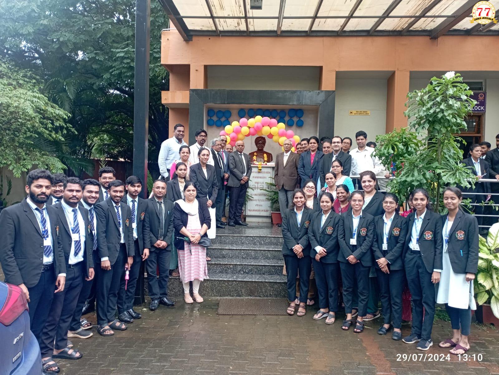 ಬೆಳಗಾವಿ ಆರ್ ಎಲ್ ಕಾನೂನು ಮಹಾವಿದ್ಯಾಲಯದಲ್ಲಿ ರಾಜಾ ಲಖಮಗೌಡ ಸರದೇಸಾಯಿಯವರ 160 ನೇ ಜಯಂತಿ