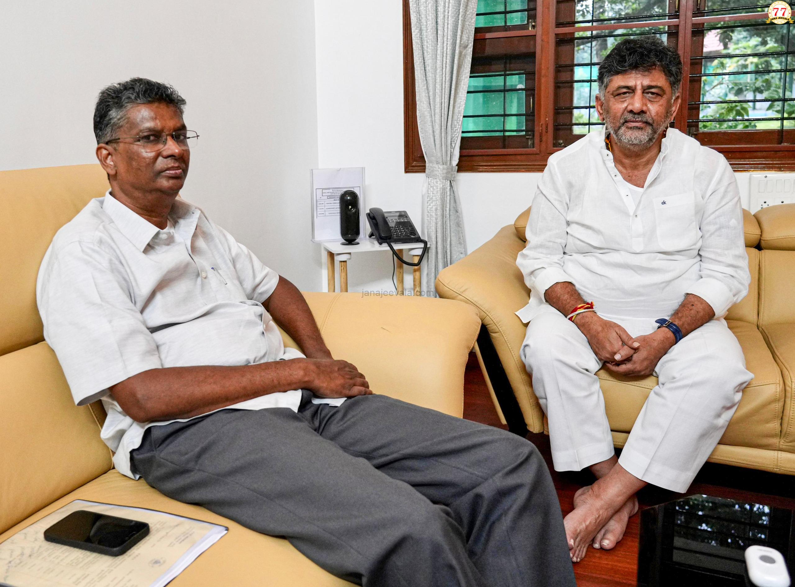 ಡಿಕೆಶಿಯನ್ನು ಭೇಟಿಯಾದ ಸತೀಶ ಜಾರಕಿಹೊಳಿ