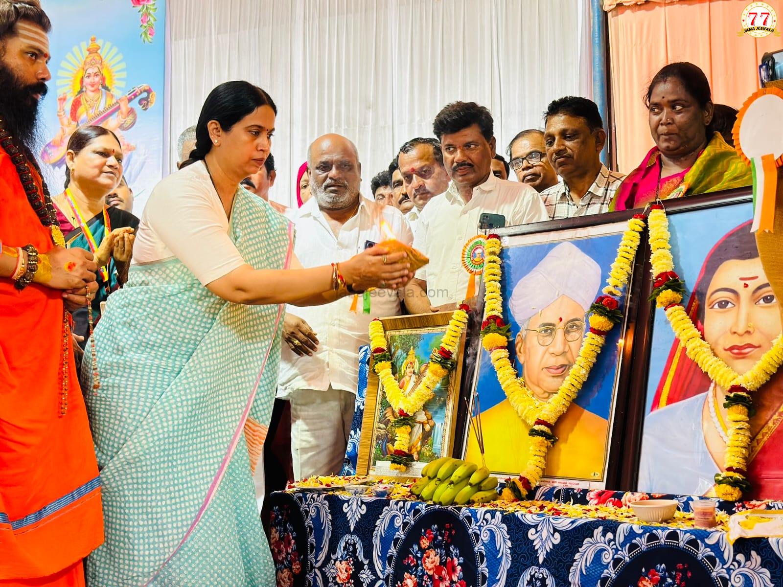 ಬೆಳಗಾವಿ ತಾಲ್ಲೂಕು ಮಟ್ಟದ ಶಿಕ್ಷಕರ ದಿನಾಚರಣೆ ; ನನ್ನ ಶಾಲೆ- ನನ್ನ ಜವಾಬ್ದಾರಿ' ಯೋಜನೆ ಸಮರ್ಪಕ- ಅನುಷ್ಠಾನಕ್ಕೆ ಶಿಕ್ಷಕರ ಸಹಕಾರ ಅತ್ಯಗತ್ಯ- ಸಚಿವೆ ಲಕ್ಷ್ಮೀ ಹೆಬ್ಬಾಳಕರ