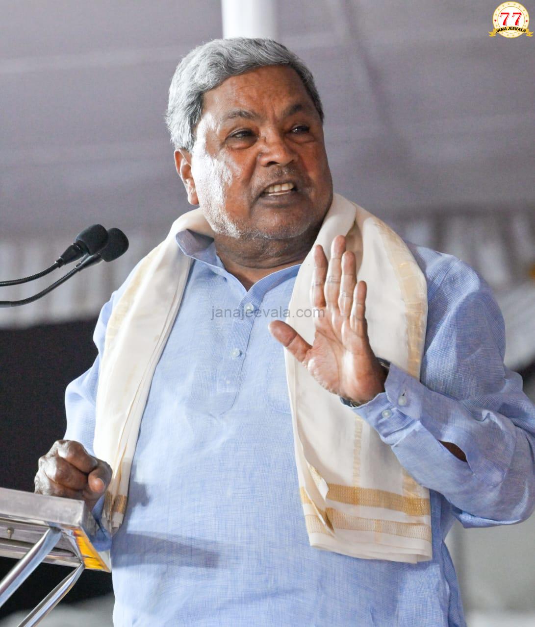 ಬ್ರಿಟಿಷರ ಜೊತೆ ನಮ್ಮವರೇ ಕೈಜೋಡಿಸಿದ್ದರಿಂದಲೇ 200 ವರ್ಷ ಗುಲಾಮಗಿರಿ ಅನುಭವಿಸಿದೆವು: ಕುಮಾರಸ್ವಾಮಿ, ಯಡಿಯೂರಪ್ಪ ನನ್ನನ್ನು ಮುಗಿಸ್ತೀನಿ ಅಂದುಕೊಂಡಿದ್ದರೆ ಅದು ಅವರ ಮೂರ್ಖತನ: ಸಿಎಂ