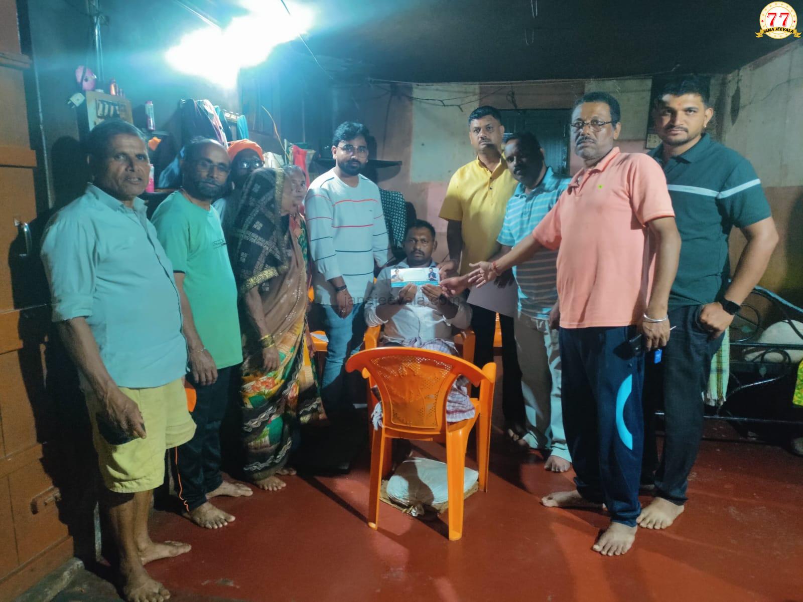 ಕೂಲಿಕಾರನ ಸಂಕಷ್ಟಕ್ಕೆ ಲಕ್ಷ್ಮೀ ತಾಯಿ ಫೌಂಡೇಶನ್ ನೆರವು