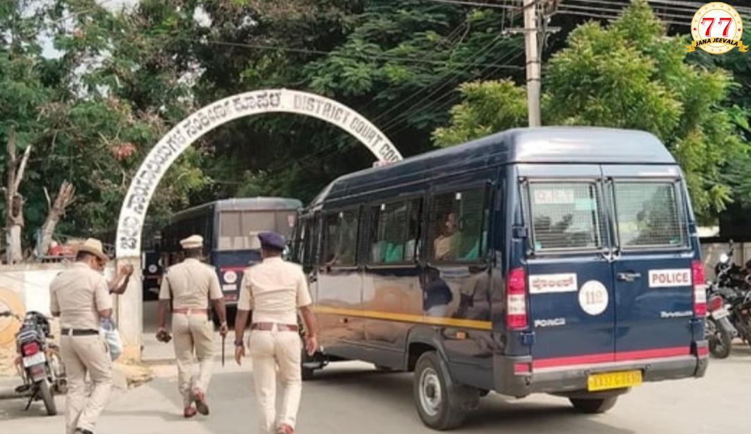 ಮರಕುಂಬಿ : ಒಂದೇ ಸಲ ಬರೋಬ್ಬರಿ 98 ಅಪರಾಧಿಗಳಿಗೆ ಜೀವಾವಧಿ ಶಿಕ್ಷೆ ಪ್ರಕಟ