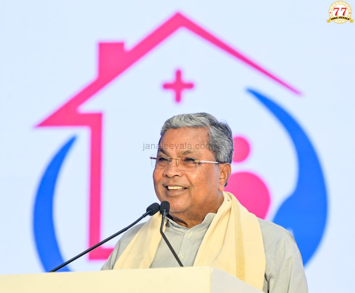 ಕಿತ್ತೂರು ಉತ್ಸವಕ್ಕೆ ಆಗಮಿಸಿದ ನಾಡದೊರೆ