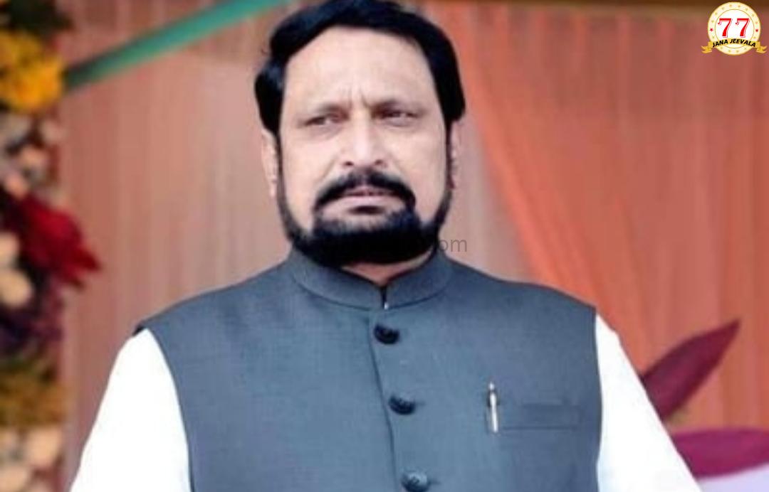 ಬಿಜೆಪಿ ಸ್ಥಿತಿ ಈಗ ಮನೆಯೊಂದು ಆರು ಬಾಗಿಲಿನಂತಾಗಿದೆ: ಲಕ್ಷ್ಮಣ ಸವದಿ