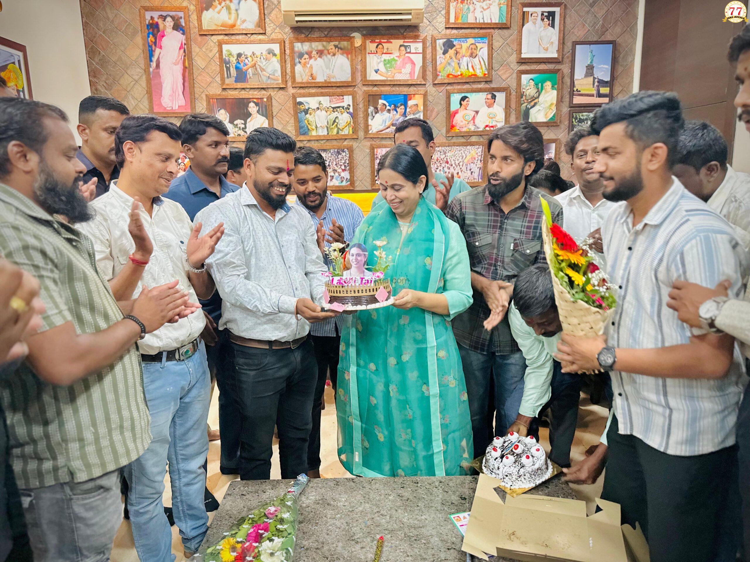 ಎರಡು ವಾರಗಳಲ್ಲಿ ಸಾರ್ವಜನಿಕ ಜೀವನಕ್ಕೆ ವಾಪಸ್: ಸಚಿವೆ ಲಕ್ಷ್ಮೀ ಹೆಬ್ಬಾಳಕರ್: ಕಳೆದ ಒಂದು ತಿಂಗಳು ತುಂಬಾ ಕಷ್ಟಕರವಾಗಿತ್ತು