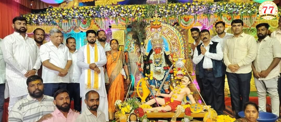 ಮಹಾಲಕ್ಷ್ಮೀ ದೇವರ ಜಾತ್ರೆಯಲ್ಲಿ ಪಾಲ್ಗೊಂಡ ಶೆಟ್ಟರ್