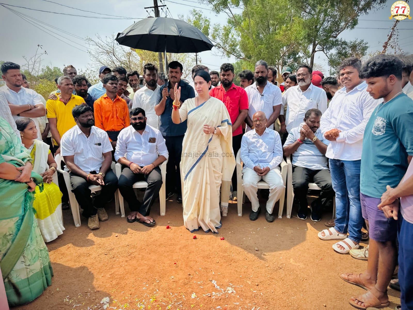 ಗ್ರಾಮಗಳ ಅಭಿವೃದ್ಧಿಯಿಂದ ಮಾತ್ರ ದೇಶದ ಅಭಿವೃದ್ಧಿ ಸಾಧ್ಯ ಎನ್ನುವ ಪರಿಕಲ್ಪನೆ ಮೇಲೆ ಕೆಲಸ ಮಾಡುತ್ತಿದ್ದೇನೆ: ಲಕ್ಷ್ಮೀ ಹೆಬ್ಬಾಳಕರ್; 7 ಕೋಟಿ ರೂ. ವೆಚ್ಚದ ಕಾಮಗಾರಿಗೆ ಚಾಲನೆ ನೀಡಿದ ಸಚಿವೆ