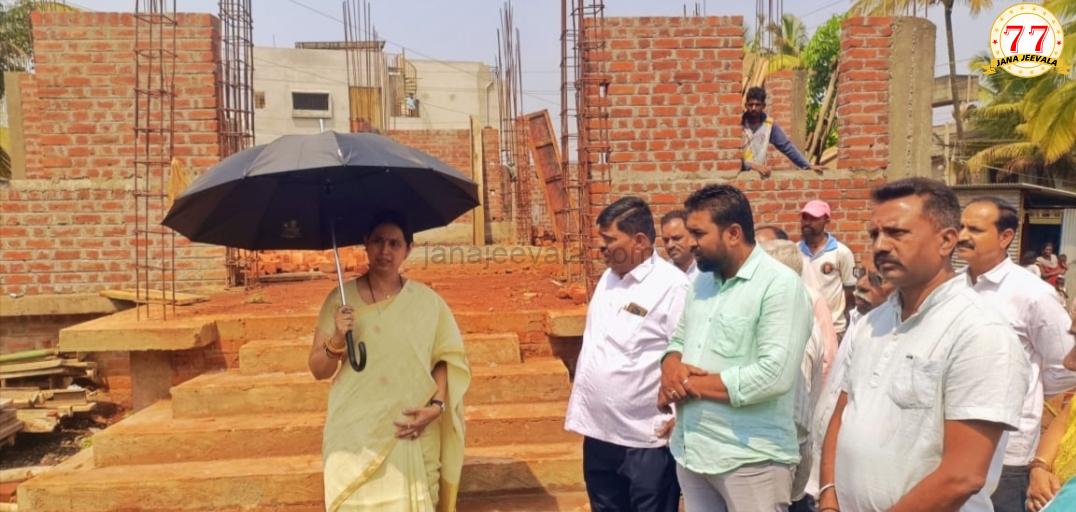 ಶಂಕುಸ್ಥಾಪನೆ ಅಷ್ಟೇ ಅಲ್ಲ, ಪ್ರಗತಿ ಪರಿಶೀಲನೆಗೂ ಸ್ವತಃ ಫೀಲ್ಡಿಗಿಳಿದ ಸಚಿವೆ ಲಕ್ಷ್ಮೀ ಹೆಬ್ಬಾಳಕರ್ !