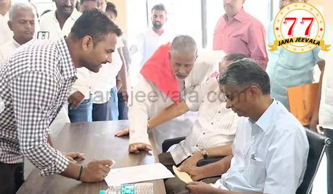 ಕಾಂಗ್ರೆಸ್‌ ಕಚೇರಿಯಲ್ಲಿ ಸಾರ್ವಜನಿಕರ ಅಹವಾಲು ಸ್ವೀಕರಿಸಿದ ಸಚಿವ ಸತೀಶ್‌ ಜಾರಕಿಹೊಳಿ