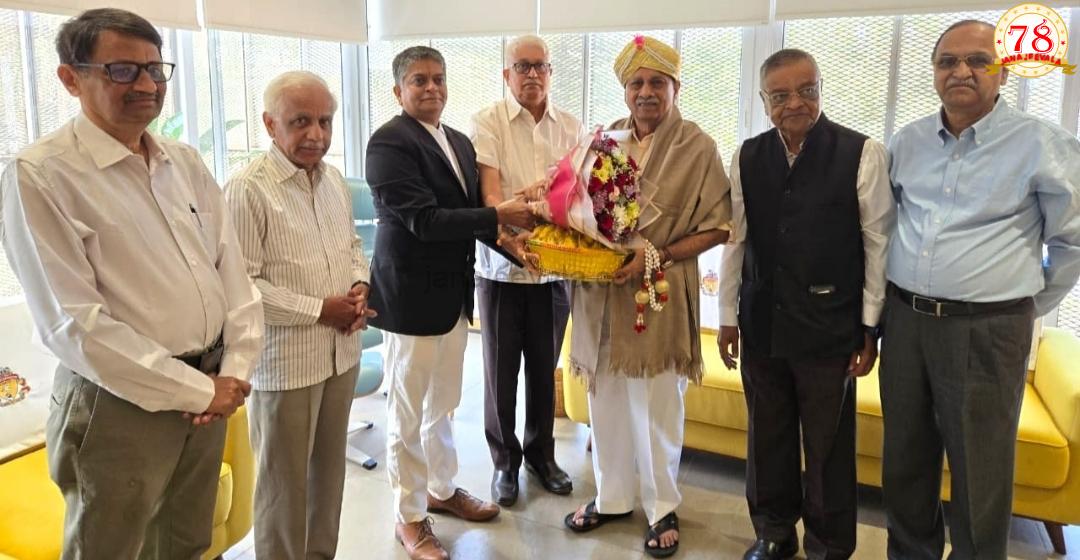 ಪದ್ಮಶ್ರೀ ಪ್ರಶಸ್ತಿ ಪುರಸ್ಕೃತ ಪ್ರಭಾಕರ ಕೋರೆ ಅವರಿಗೆ ಕೆಎಲ್‌ಎಸ್ ಸಂಸ್ಥೆಯಿಂದ ಸನ್ಮಾನ