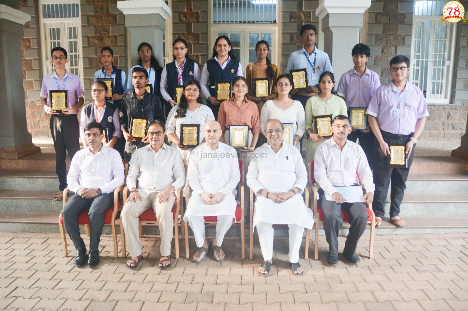 ಕೆಎಲ್‌ಇ ಪಿಯು ಕಾಲೇಜುಗಳ ಸಾಧನೆ – ಅದ್ವಿತೀಯ