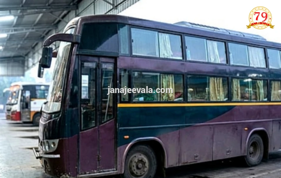 ಸಮಯ ಎಷ್ಟೆಂದು ಕೇಳಿದ ಮಹಿಳೆಯನ್ನು ಬಲವಂತವಾಗಿ ಬಸ್ಸಿನೊಳಗೆ ಎಳೆದುಕೊಂಡು ಹೋಗಿ ಸಾಮೂಹಿಕವಾಗಿ ಅತ್ಯಾಚಾರ ಎಸಗಿದ ಚಾಲಕ-ನಿರ್ವಾಹಕ