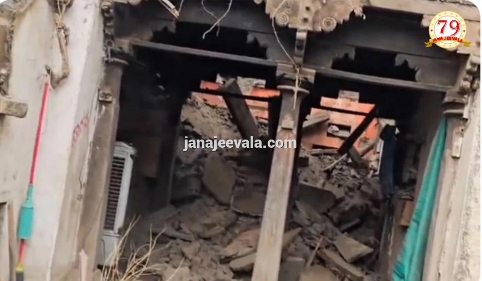 ಗಾಳಿ ಮಳೆಗೆ ಮನೆಯ ಮೇಲ್ಛಾವಣಿ ಕುಸಿದು ಒಂದೇ ಕುಟುಂಬದ ನಾಲ್ವರ ದಾರುಣ ಸಾವು