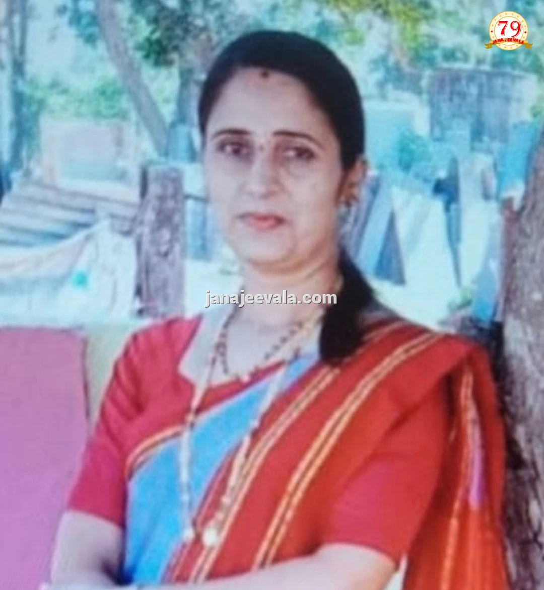 ಸಿದ್ದಾಪುರ : ಸ್ಕೂಟಿಗೆ ಟ್ರ್ಯಾಕ್ಟರ್ ಡಿಕ್ಕಿ ; ಜನಗಣತಿ ಜವಾಬ್ದಾರಿ ನಿರ್ವಹಿಸುತ್ತಿದ್ದ ಶಿಕ್ಷಕಿ ಸಾವು