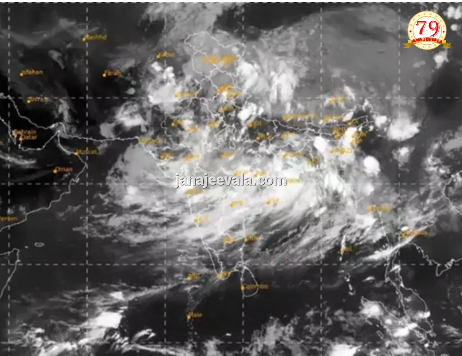 ದೇಶಾದ್ಯಂತ ಆವರಿಸಿದ ಮೋಡಗಳು ; ಉಪಗ್ರಹ ಚಿತ್ರಗಳಲ್ಲಿ ಸ್ಪಷ್ಟ ; ಮುಂಗಾರು ಬಲಗೊಳ್ಳುತ್ತಿದೆ ಎಂದ ಹವಾಮಾನ ಇಲಾಖೆ