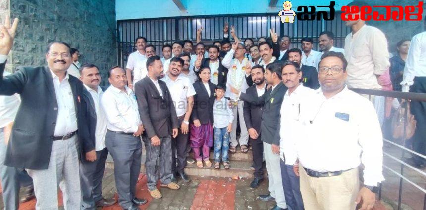 ಅಥಣಿ ವಕೀಲರ ಸಂಘದ ಅಧ್ಯಕ್ಷರಾಗಿ ಎಎಚ್ ಹುಚಗೌಡರ ಆಯ್ಕೆ ಅಥಣಿ ವಕೀಲರ ಸಂಘದ ಅಧ್ಯಕ್ಷರಾಗಿ ಎಎಚ್ ಹುಚಗೌಡರ ಆಯ್ಕೆ