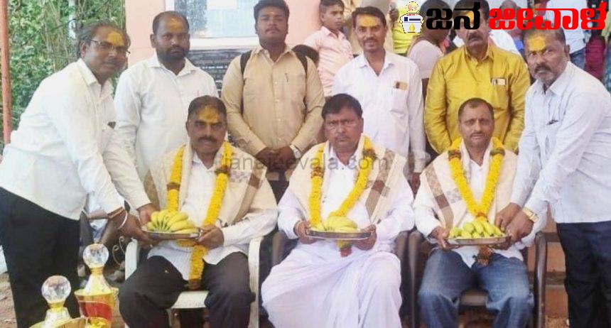 ಹಿರೇಬೂದನೂರ : ಭಕ್ತರ ಸನ್ಮಾನ ಹಿರೇಬೂದನೂರ : ಭಕ್ತರ ಸನ್ಮಾನ