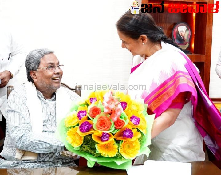 ಮುಖ್ಯಮಂತ್ರಿ ಭೇಟಿಯಾದ ಶಾಲಿನಿ ರಜನೀಶ ಮುಖ್ಯಮಂತ್ರಿ ಭೇಟಿಯಾದ ಶಾಲಿನಿ ರಜನೀಶ