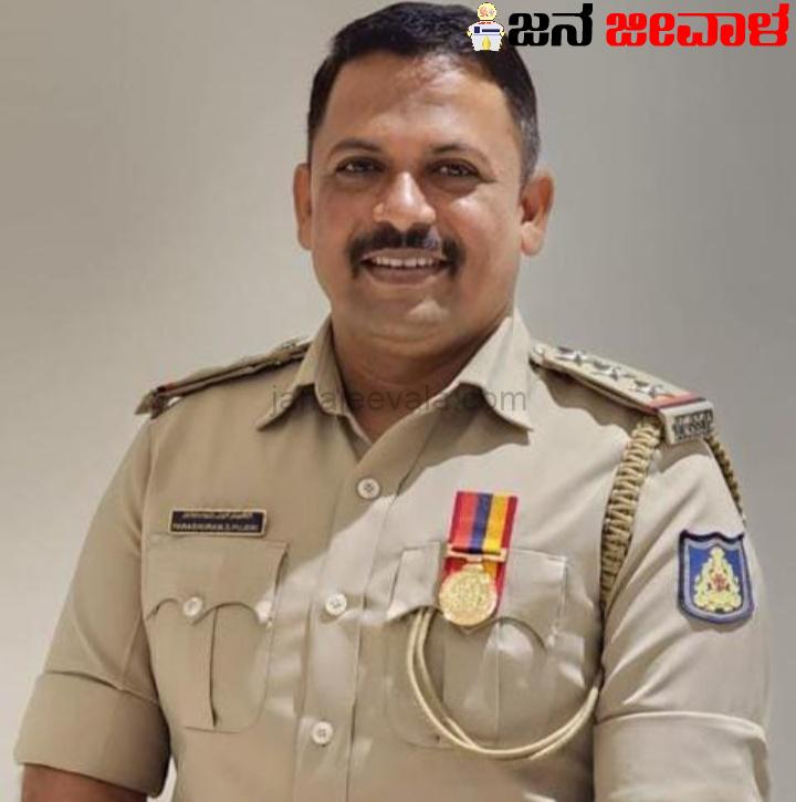ಅತ್ಯುತ್ತಮ ಅಧಿಕಾರಿಯಾಗಿ ಜನಮನ್ನಣೆ ಗಳಿಸಿರುವ ಪರಶುರಾಮ ಪೂಜಾರಿ ಈಗ ಬೆಳಗಾವಿಗೆ ವರ್ಗಾವಣೆ ಅತ್ಯುತ್ತಮ ಅಧಿಕಾರಿಯಾಗಿ ಜನಮನ್ನಣೆ ಗಳಿಸಿರುವ ಪರಶುರಾಮ ಪೂಜಾರಿ ಈಗ ಬೆಳಗಾವಿಗೆ ವರ್ಗಾವಣೆ