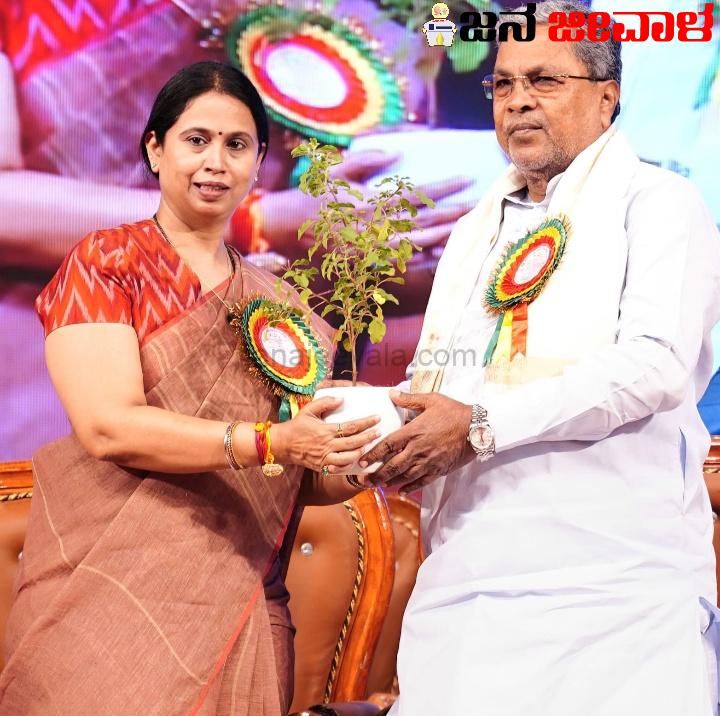 ನಮ್ಮದು ಜಾತ್ಯತೀತ ಸರ್ಕಾರ: ಸಿದ್ದರಾಮಯ್ಯ ನಮ್ಮದು ಜಾತ್ಯತೀತ ಸರ್ಕಾರ: ಸಿದ್ದರಾಮಯ್ಯ