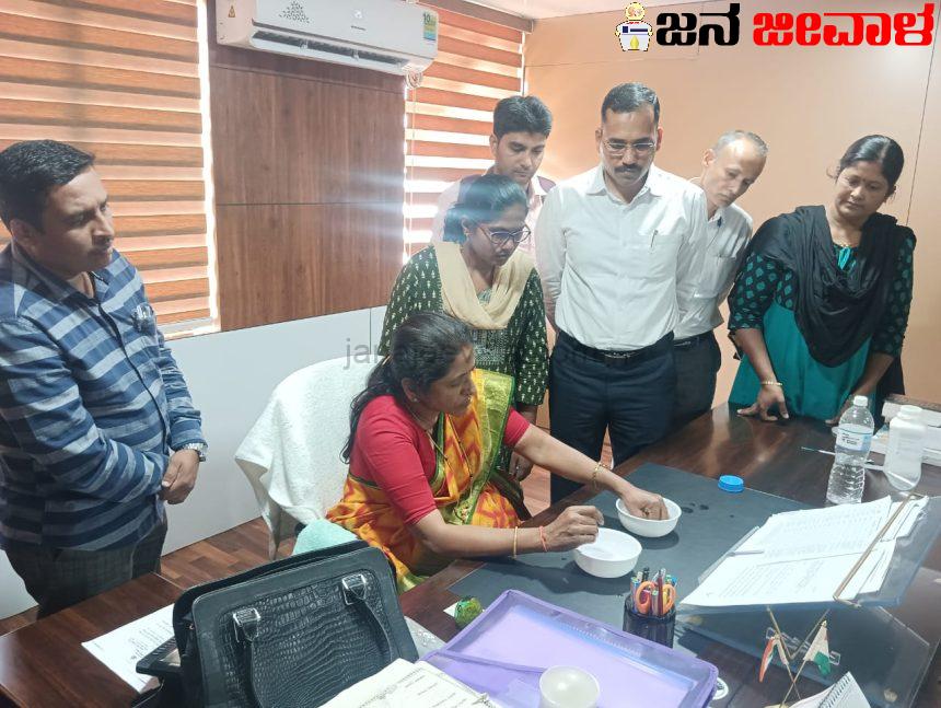 ಲೋಕಾಯುಕ್ತ ಬಲೆಗೆ ಬಿದ್ದ ಲಂಚಬಾಕ ಜಂಟಿ ಆಯುಕ್ತೆ ದಾಕ್ಷಾಯಿನಿ ಲೋಕಾಯುಕ್ತ ಬಲೆಗೆ ಬಿದ್ದ ಲಂಚಬಾಕ ಜಂಟಿ ಆಯುಕ್ತೆ ದಾಕ್ಷಾಯಿನಿ