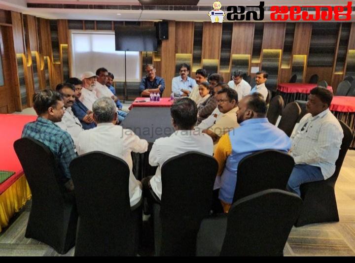 ಮುಖ್ಯಮಂತ್ರಿಗಳ ಮಾಧ್ಯಮ ಸಲಹೆಗಾರ ಕೆ.ವಿ.ಪ್ರಭಾಕರ ಅಭಿನಂದನಾ ಸಮಾರಂಭ 11 ರಂದು ಮುಖ್ಯಮಂತ್ರಿಗಳ ಮಾಧ್ಯಮ ಸಲಹೆಗಾರ ಕೆ.ವಿ.ಪ್ರಭಾಕರ ಅಭಿನಂದನಾ ಸಮಾರಂಭ 11 ರಂದು