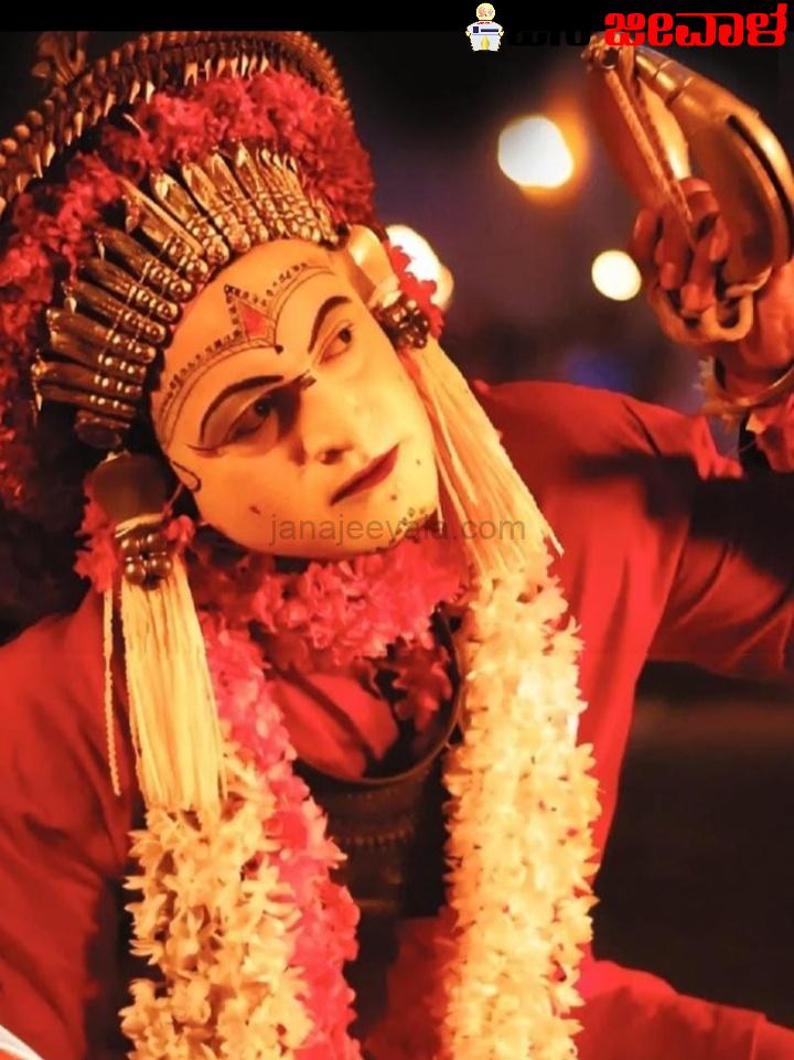 ಇಂದೇ ಕಾಂತಾರ ಚಾಪ್ಟರ್ -1 ಫಸ್ಟ್ ಲುಕ್ ಬಿಡುಗಡೆ ಇಂದೇ ಕಾಂತಾರ ಚಾಪ್ಟರ್ -1 ಫಸ್ಟ್ ಲುಕ್ ಬಿಡುಗಡೆ