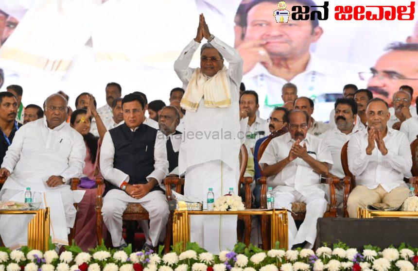 ಮೋದಿಯವರಷ್ಟು ಸುಳ್ಳು ಹೇಳುವ ಪ್ರಧಾನಿ ಸ್ವತಂತ್ರ ಭಾರತದಲ್ಲಿ ಹಿಂದೆಂದೂ ಇರಲಿಲ್ಲ: ಸಿದ್ದರಾಮಯ್ಯ ವ್ಯಂಗ್ಯ ಮೋದಿಯವರಷ್ಟು ಸುಳ್ಳು ಹೇಳುವ ಪ್ರಧಾನಿ ಸ್ವತಂತ್ರ ಭಾರತದಲ್ಲಿ ಹಿಂದೆಂದೂ ಇರಲಿಲ್ಲ: ಸಿದ್ದರಾಮಯ್ಯ ವ್ಯಂಗ್ಯ