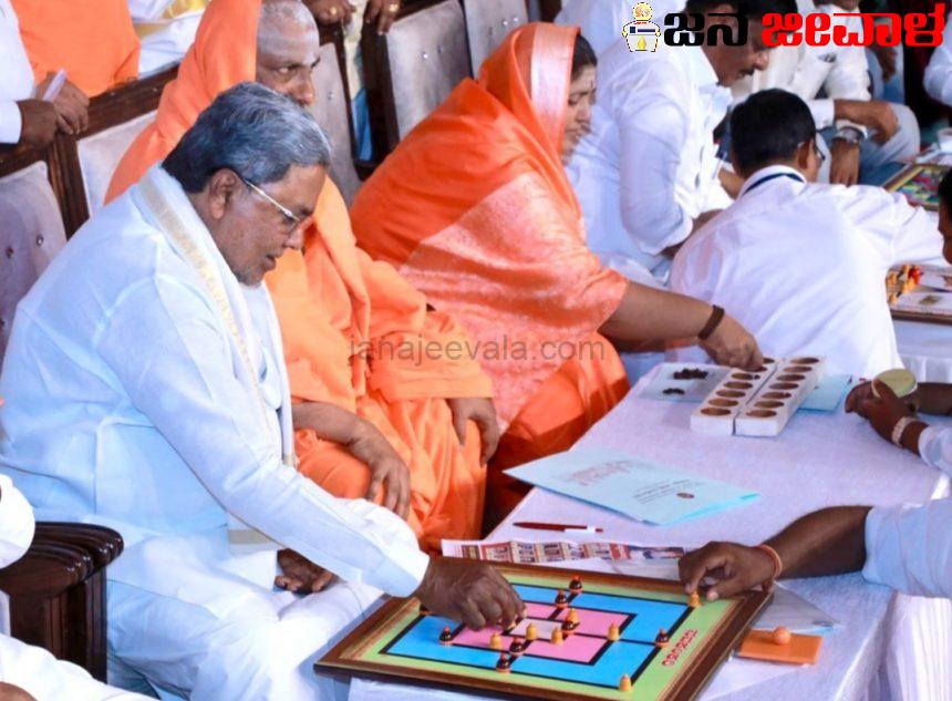 ಕೇಂದ್ರ ಸರ್ಕಾರದ ಆರ್ಥಿಕ ದೌರ್ಜನ್ಯದ ವಿರುದ್ಧ ನವದೆಹಲಿಯಲ್ಲಿ ಪ್ರತಿಭಟನೆ-ಕೇಂದ್ರದಿಂದ ರಾಜ್ಯಕ್ಕೆ ಅನ್ಯಾಯ- ಐದು ವರ್ಷಗಳಲ್ಲಿ 1.88 ಕೋಟಿ ರೂ. ಕಡಿತ: ಸಿದ್ದರಾಮಯ್ಯ ಕೇಂದ್ರ ಸರ್ಕಾರದ ಆರ್ಥಿಕ ದೌರ್ಜನ್ಯದ ವಿರುದ್ಧ ನವದೆಹಲಿಯಲ್ಲಿ ಪ್ರತಿಭಟನೆ-ಕೇಂದ್ರದಿಂದ ರಾಜ್ಯಕ್ಕೆ ಅನ್ಯಾಯ- ಐದು ವರ್ಷಗಳಲ್ಲಿ 1.88 ಕೋಟಿ ರೂ. ಕಡಿತ: ಸಿದ್ದರಾಮಯ್ಯ