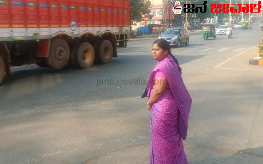 ಸವಿತಾ ಸವಿನಡಿಗೆ….!!ಲೋಕಸಭಾ ನೀತಿ ಸಂಹಿತೆಗೆ ತಲೆಬಾಗಿದ ಬೆಳಗಾವಿ ಮೇಯರ್! ಸವಿತಾ ಸವಿನಡಿಗೆ….!!ಲೋಕಸಭಾ ನೀತಿ ಸಂಹಿತೆಗೆ ತಲೆಬಾಗಿದ ಬೆಳಗಾವಿ ಮೇಯರ್!