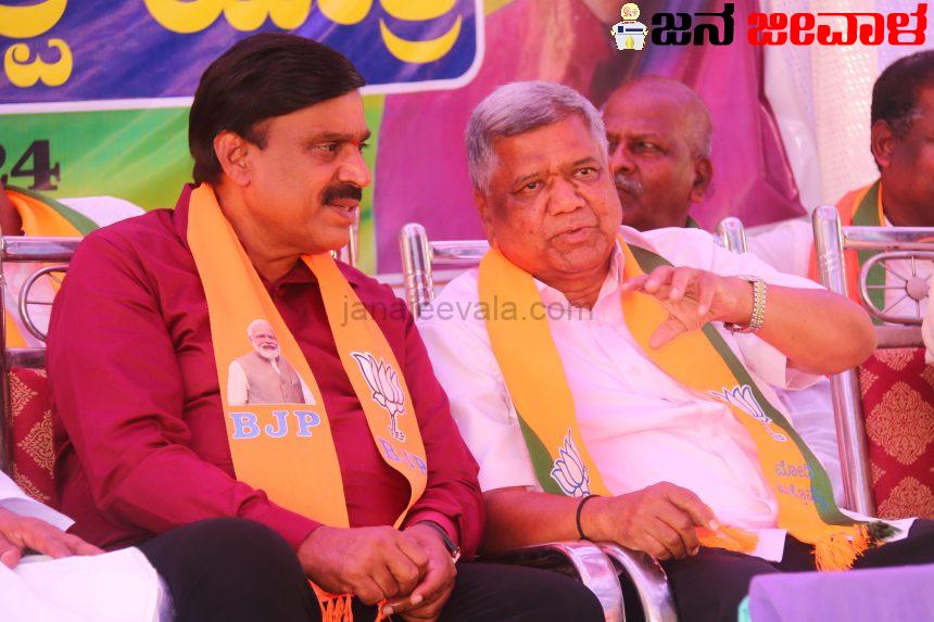 ಜಗದೀಶ್ ಶೆಟ್ಟರ್ ಗೆದ್ದರೆ ಕೇಂದ್ರ ಸಚಿವರಾಗುತ್ತಾರೆ: ಮಹತ್ವದ ಸುಳಿವು ನೀಡಿದ ಗಾಲಿ ಜನಾರ್ದನ ರೆಡ್ಡಿ ಜಗದೀಶ್ ಶೆಟ್ಟರ್ ಗೆದ್ದರೆ ಕೇಂದ್ರ ಸಚಿವರಾಗುತ್ತಾರೆ: ಮಹತ್ವದ ಸುಳಿವು ನೀಡಿದ ಗಾಲಿ ಜನಾರ್ದನ ರೆಡ್ಡಿ