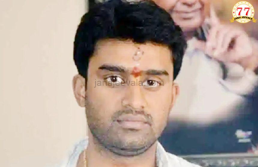 ಸೂರಜ್ ರೇವಣ್ಣ ವಿರುದ್ಧ ಸಲಿಂಗ ಕಾಮ ಆರೋಪ; ದೂರು ಸಲ್ಲಿಸಿದ ವ್ಯಕ್ತಿ ವಿರುದ್ಧ ಎಫ್ಐಆರ್ ಸೂರಜ್ ರೇವಣ್ಣ ವಿರುದ್ಧ ಸಲಿಂಗ ಕಾಮ ಆರೋಪ; ದೂರು ಸಲ್ಲಿಸಿದ ವ್ಯಕ್ತಿ ವಿರುದ್ಧ ಎಫ್ಐಆರ್