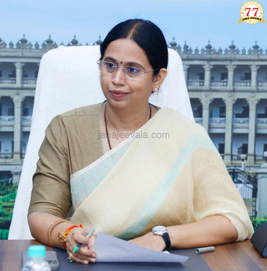 ಕರ್ನಾಟಕದಲ್ಲಿ ಶಕುನಿ ರಾಜಕೀಯ ಜಾಸ್ತಿಯಾಗುತ್ತಿದೆ: ಸಚಿವೆ ಲಕ್ಷ್ಮೀ ಹೆಬ್ಬಾಳಕರ್ ಟೀಕೆ -ಬಿಜೆಪಿ ನಾಯಕರಿಂದ ಸಿಎಂ-ಡಿಸಿಎಂ ನಡುವೆ ತಂದಿಡುವ ಕೆಲಸ-ಯತ್ನಾಳ್ ಹೇಳಿಕೆಗೆ ಸಚಿವೆ ಕಿಡಿ ಕರ್ನಾಟಕದಲ್ಲಿ ಶಕುನಿ ರಾಜಕೀಯ ಜಾಸ್ತಿಯಾಗುತ್ತಿದೆ: ಸಚಿವೆ ಲಕ್ಷ್ಮೀ ಹೆಬ್ಬಾಳಕರ್ ಟೀಕೆ -ಬಿಜೆಪಿ ನಾಯಕರಿಂದ ಸಿಎಂ-ಡಿಸಿಎಂ ನಡುವೆ ತಂದಿಡುವ ಕೆಲಸ-ಯತ್ನಾಳ್ ಹೇಳಿಕೆಗೆ ಸಚಿವೆ ಕಿಡಿ