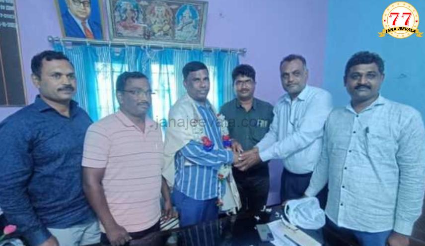 ಕಿತ್ತೂರು ಪ್ರಭಾರ ಕ್ಷೇತ್ರ ಶಿಕ್ಷಣಾಧಿಕಾರಿಯಾಗಿ ಚನ್ನಬಸಪ್ಪ ನೇಮಕ ಕಿತ್ತೂರು ಪ್ರಭಾರ ಕ್ಷೇತ್ರ ಶಿಕ್ಷಣಾಧಿಕಾರಿಯಾಗಿ ಚನ್ನಬಸಪ್ಪ ನೇಮಕ