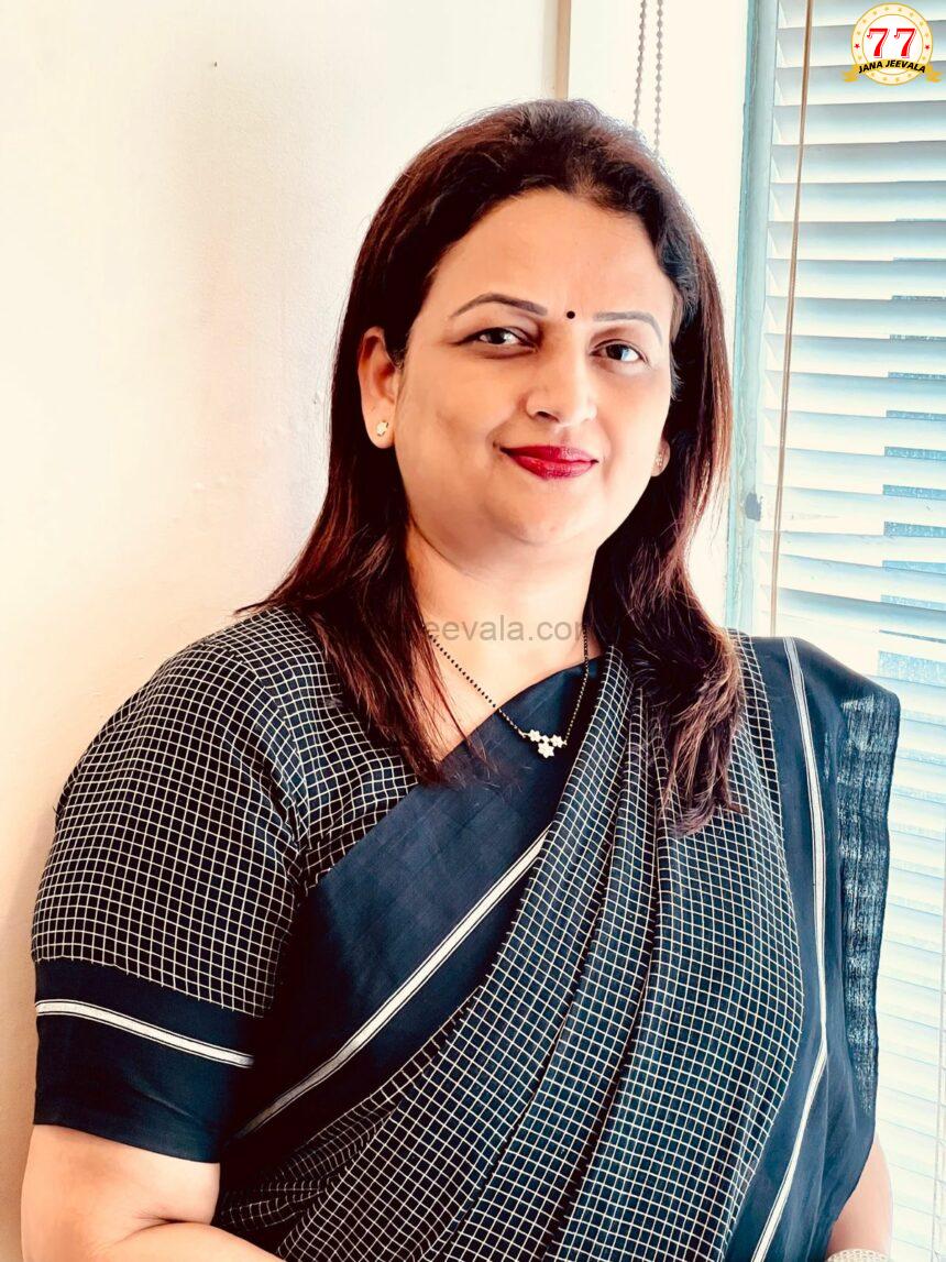 ವೈದ್ಯರ ಮುಷ್ಕರಕ್ಕೆ ಬೆಂಬಲ ನೀಡಿದ ಡಾ. ಸೋನಾಲಿ ಸರ್ನೋಬತ್ ವೈದ್ಯರ ಮುಷ್ಕರಕ್ಕೆ ಬೆಂಬಲ ನೀಡಿದ ಡಾ. ಸೋನಾಲಿ ಸರ್ನೋಬತ್