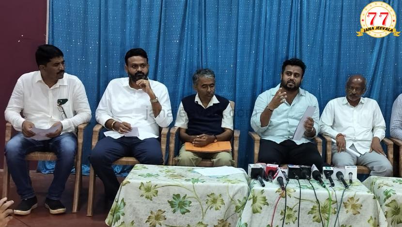 ಛತ್ರಪತಿ ಶಿವಾಜಿ ಮೂರ್ತಿ ಕುಸಿತ ಪ್ರಕರಣ ಅತ್ಯಂತ ಖೇದಕರ ; ಪ್ರಧಾನಿ, ಸಿಎಂ, ಡಿಸಿಎಂ ಜನರ ಕ್ಷಮೆ ಕೇಳಬೇಕು: ಮೃಣಾಲ ಹೆಬ್ಬಾಳಕರ್ ಛತ್ರಪತಿ ಶಿವಾಜಿ ಮೂರ್ತಿ ಕುಸಿತ ಪ್ರಕರಣ ಅತ್ಯಂತ ಖೇದಕರ ; ಪ್ರಧಾನಿ, ಸಿಎಂ, ಡಿಸಿಎಂ ಜನರ ಕ್ಷಮೆ ಕೇಳಬೇಕು: ಮೃಣಾಲ ಹೆಬ್ಬಾಳಕರ್