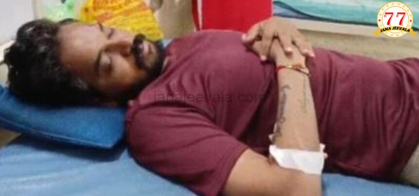 ಶ್ರೀರಾಮ ಸೇನೆ ಪ್ರಧಾನ ಕಾರ್ಯದರ್ಶಿ ಮೇಲೆ ಮಾರಣಾಂತಿಕ ಹಲ್ಲೆ ಶ್ರೀರಾಮ ಸೇನೆ ಪ್ರಧಾನ ಕಾರ್ಯದರ್ಶಿ ಮೇಲೆ ಮಾರಣಾಂತಿಕ ಹಲ್ಲೆ