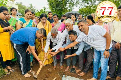 ರಸ್ತೆ ನಿರ್ಮಾಣ ಕಾಮಗಾರಿಗೆ ಭೂಮಿ ಪೂಜೆ ನೆರವೇರಿಸಿದ ಸಚಿವೆ ಲಕ್ಷ್ಮೀ ಹೆಬ್ಬಾಳಕರ್