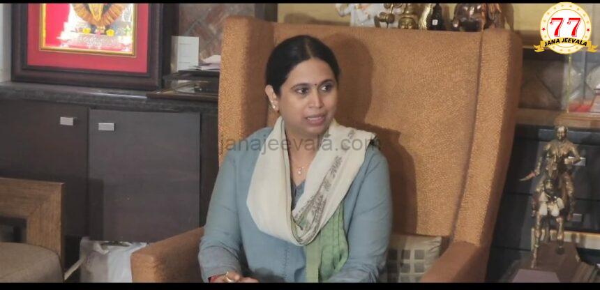 ಶೀಘ್ರವೇ ಗೃಹಲಕ್ಷ್ಮೀ ಯೋಜನೆ ಹಣ: ಯೋಜನೆ ನಿಲ್ಲುವ ಮಾತೇ ಇಲ್ಲ ಎಂದ ಸಚಿವೆ ಲಕ್ಷ್ಮೀ ಹೆಬ್ಬಾಳಕರ್ ಶೀಘ್ರವೇ ಗೃಹಲಕ್ಷ್ಮೀ ಯೋಜನೆ ಹಣ: ಯೋಜನೆ ನಿಲ್ಲುವ ಮಾತೇ ಇಲ್ಲ ಎಂದ ಸಚಿವೆ ಲಕ್ಷ್ಮೀ ಹೆಬ್ಬಾಳಕರ್