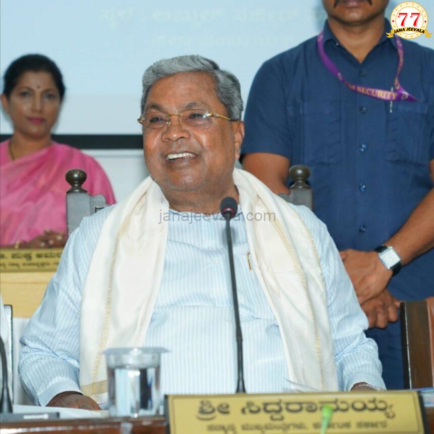ನಗೆಪಾಟಲಿಗೆ ಗುರಿಯಾದ ಡಿಡಿಪಿಐ ನಗೆಪಾಟಲಿಗೆ ಗುರಿಯಾದ ಡಿಡಿಪಿಐ