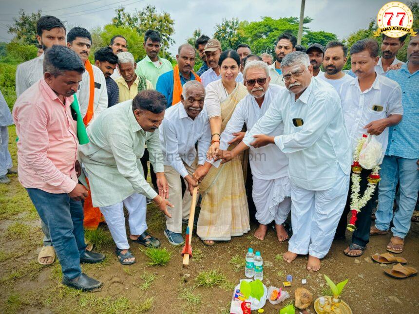 ಕೆರೆ ಅಭಿವೃದ್ಧಿ ಕಾಮಗಾರಿಗೆ ಸಚಿವೆ ಲಕ್ಷ್ಮೀ ಹೆಬ್ಬಾಳಕರ್ ಭೂಮಿ ಪೂಜೆ